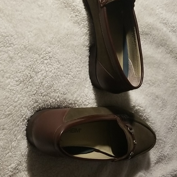 Shoes - Picture 3 of 3